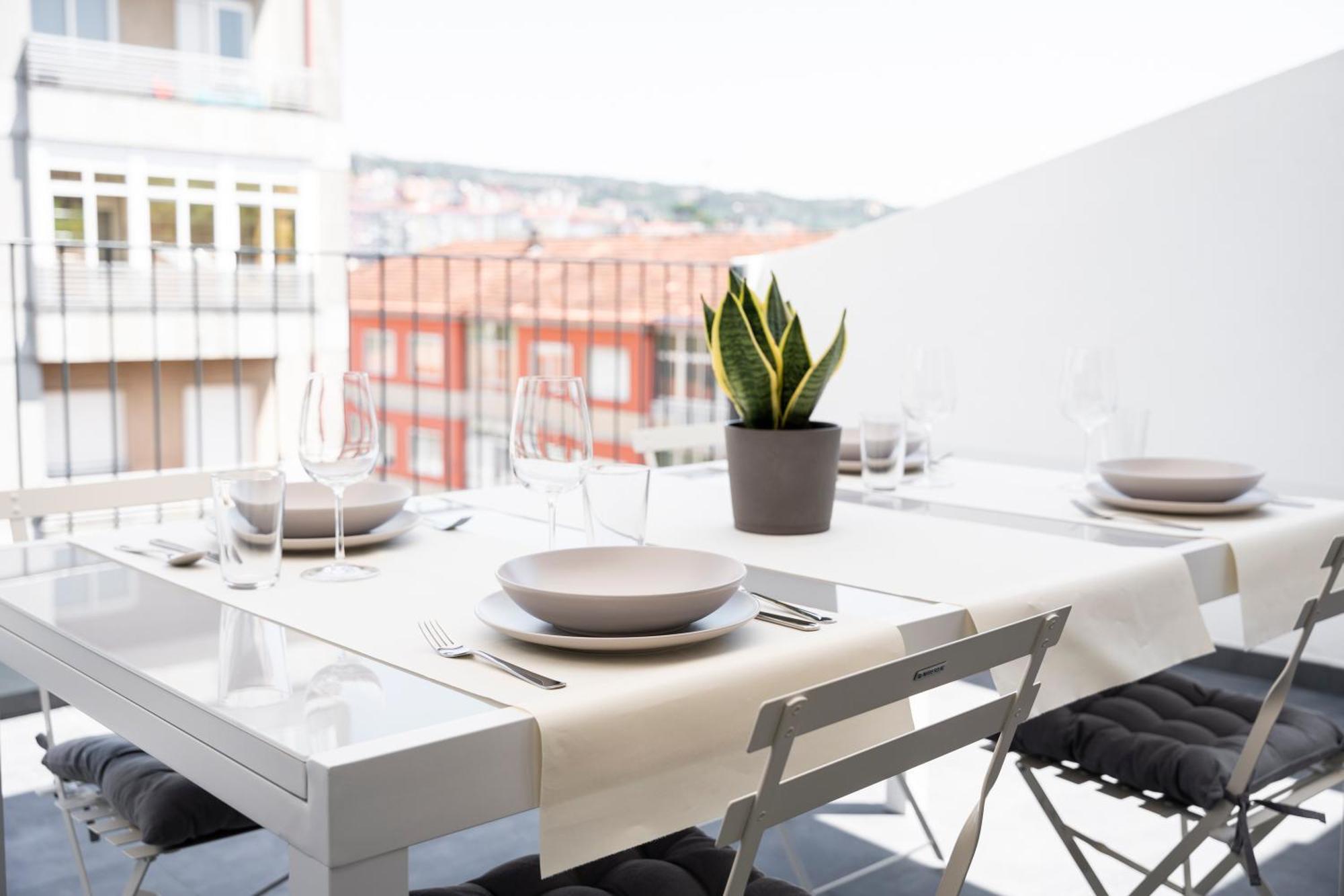 Urbanfive Apartamentos Ourense Centro Exterior photo
