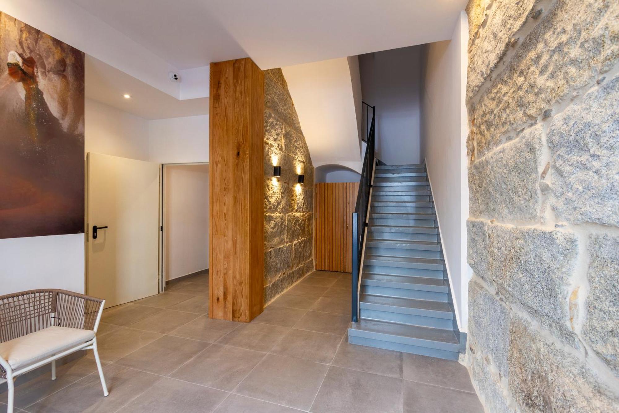 Urbanfive Apartamentos Ourense Centro Exterior photo
